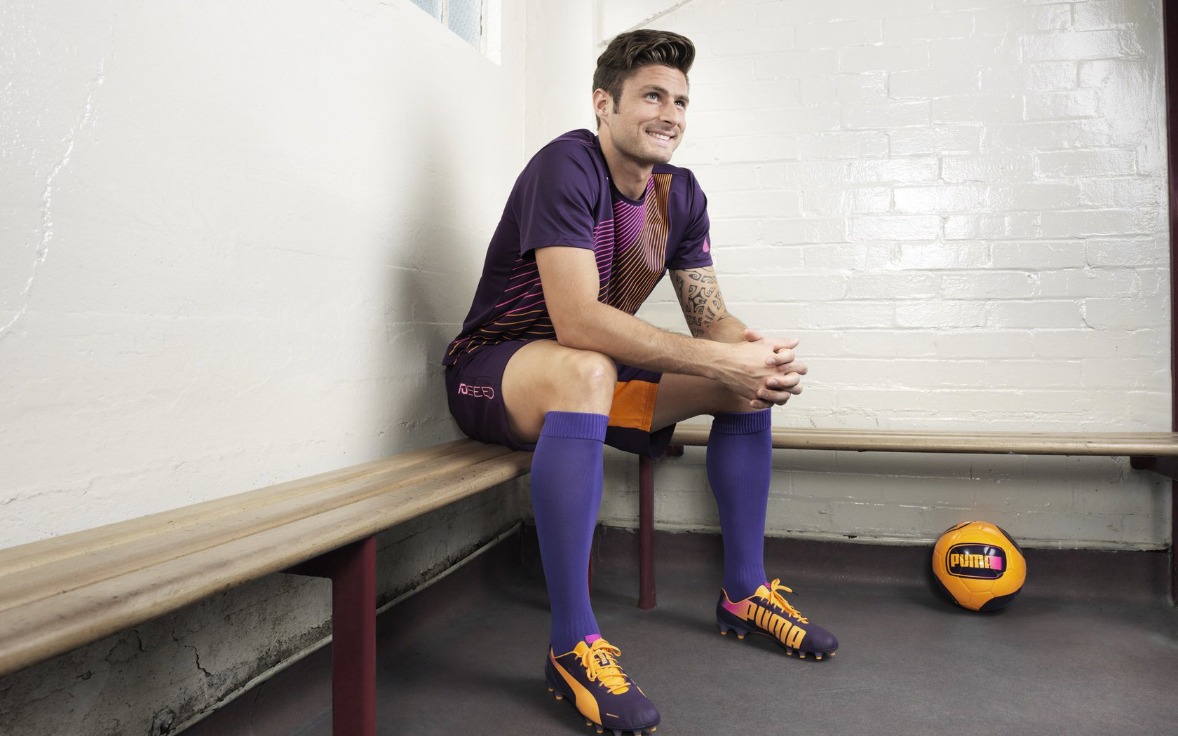 “2025世界运动会：高新体育中心举重赛场，选手一举成名”